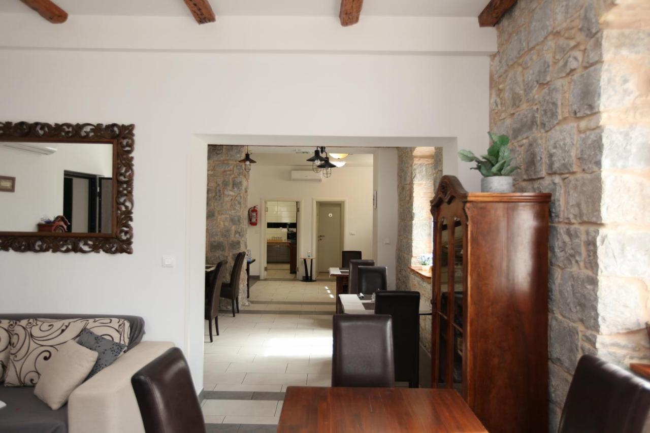 Villa Sol Kaštela Esterno foto